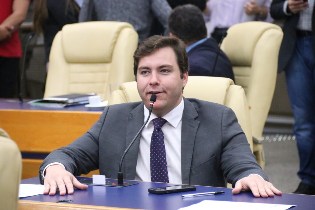 Projeto é do vereador Lucas Kitão (PSD) e foi aprovado em primeira discussão e votação