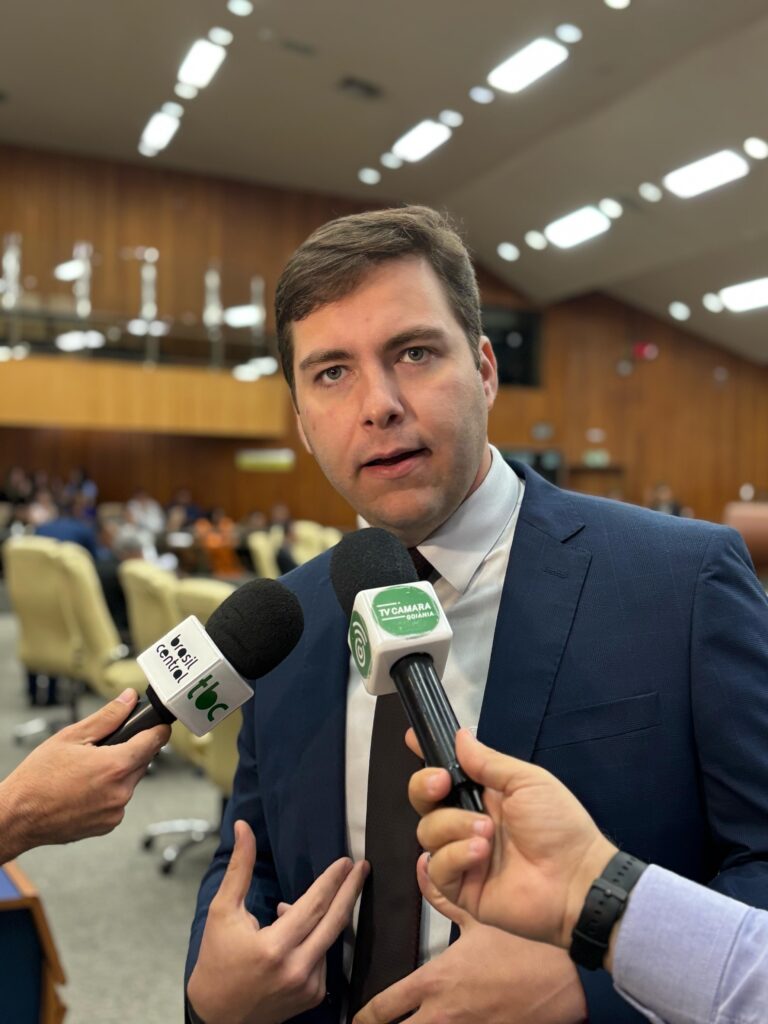 CCJ dá aval para que caçambas de entulho tenham lâmpadas LED