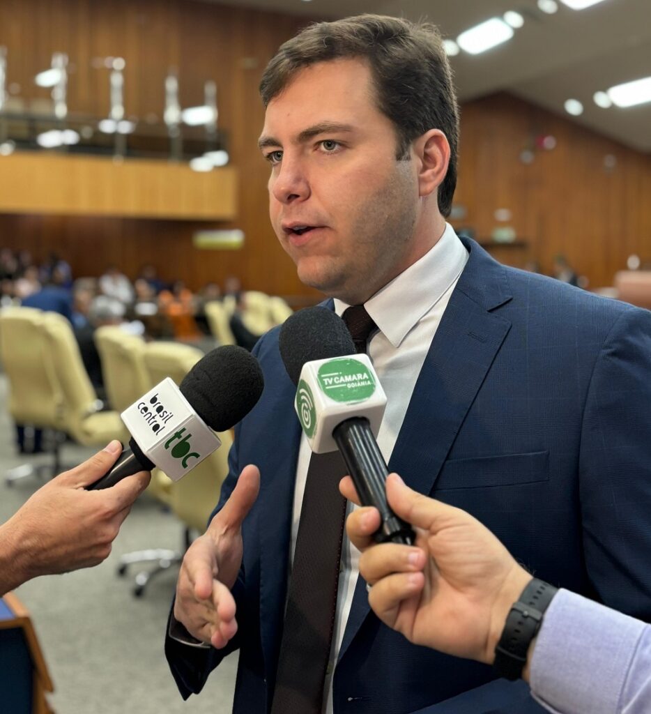 Caso se confirme, será a primeira vez que o vereador da Capital goianiense vai disputar uma das 41 vagas do parlamento estadual